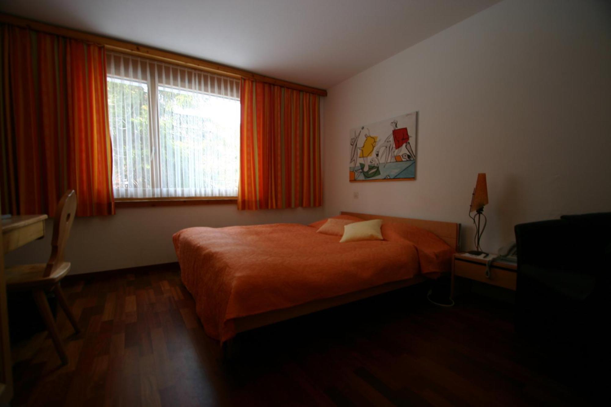 Hotel Poestli Maloja Room photo
